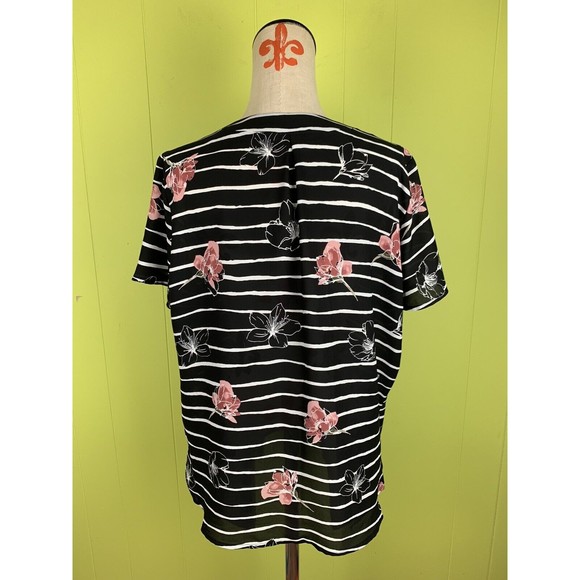 Apt 9 Womens L Floral Print Wrap Blouse Tunic Top Short Sleeve Black White Pink - Picture 6 of 11